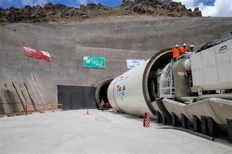 Construction of Peru Dam Tunnel